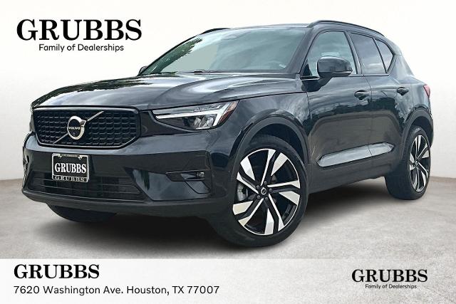 2025 Volvo XC40 Vehicle Photo in Houston, TX 77007