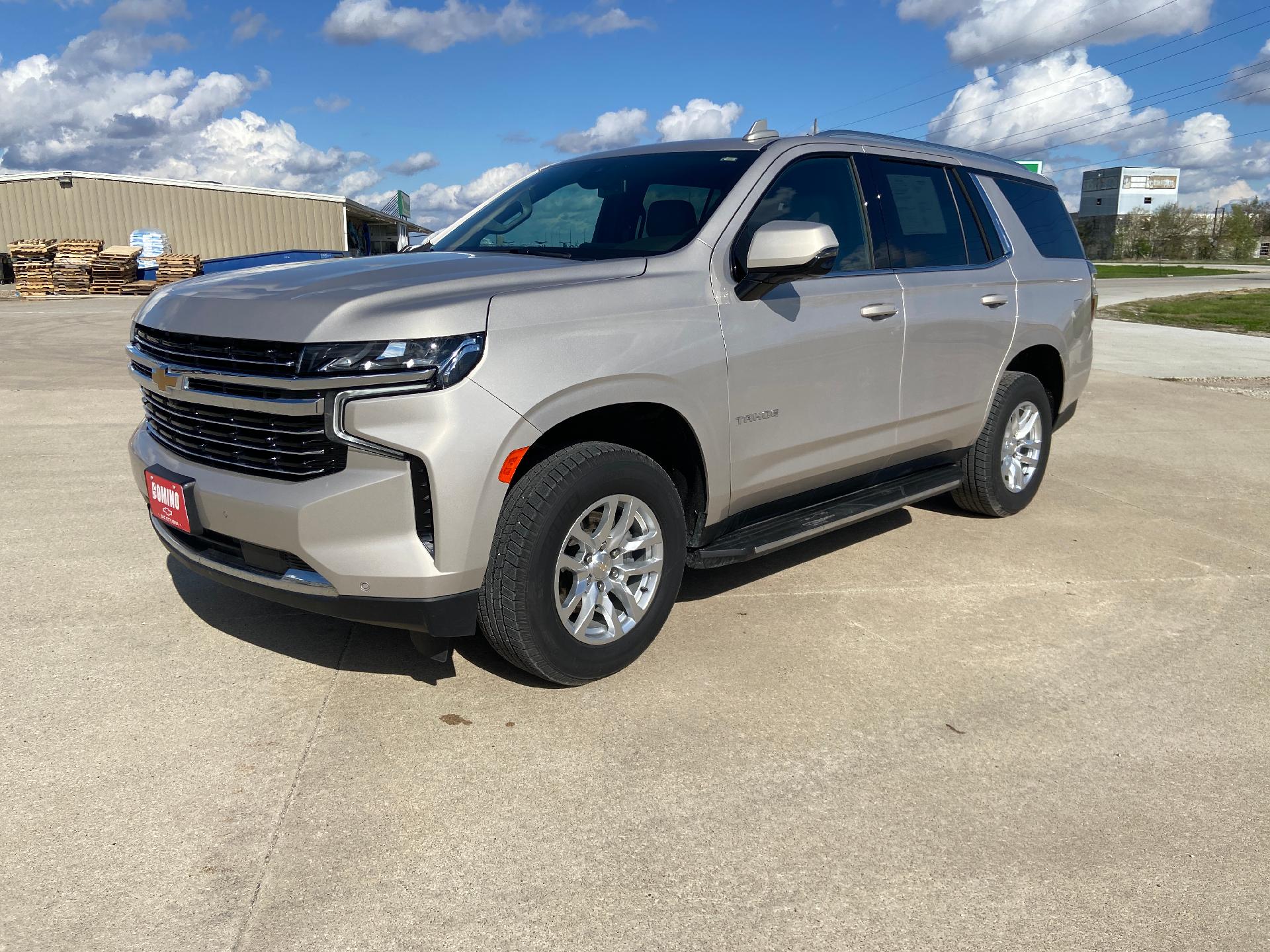 Used 2022 Chevrolet Tahoe LT with VIN 1GNSKNKD5NR167660 for sale in Sac City, IA