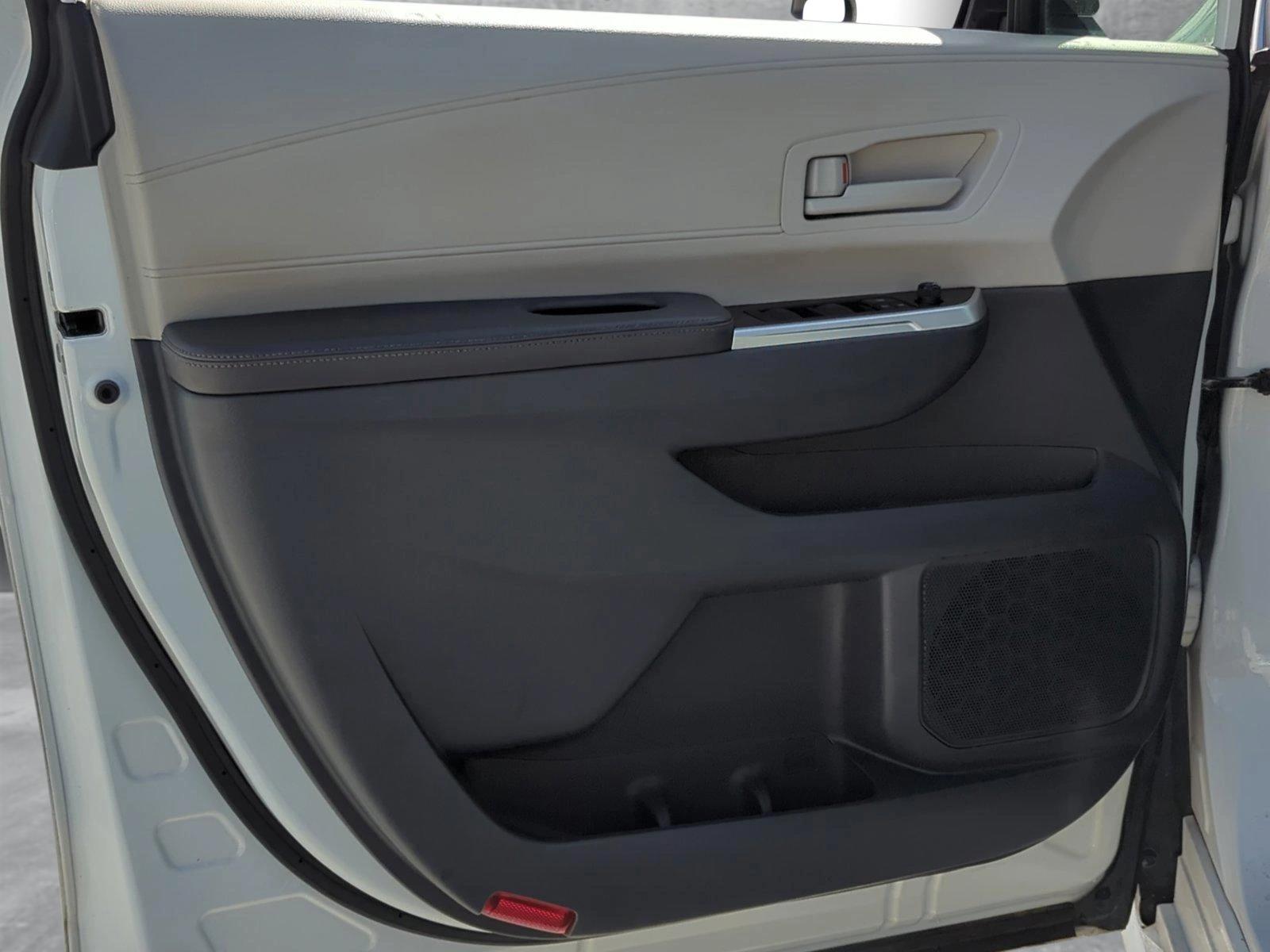 2021 Toyota Sienna Vehicle Photo in Ft. Myers, FL 33907