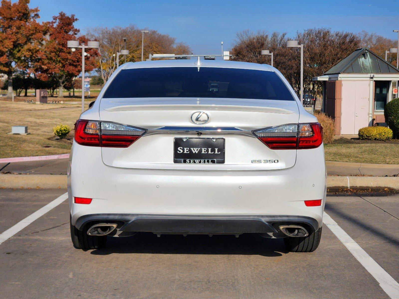 2017 Lexus ES 350 Vehicle Photo in PLANO, TX 75024