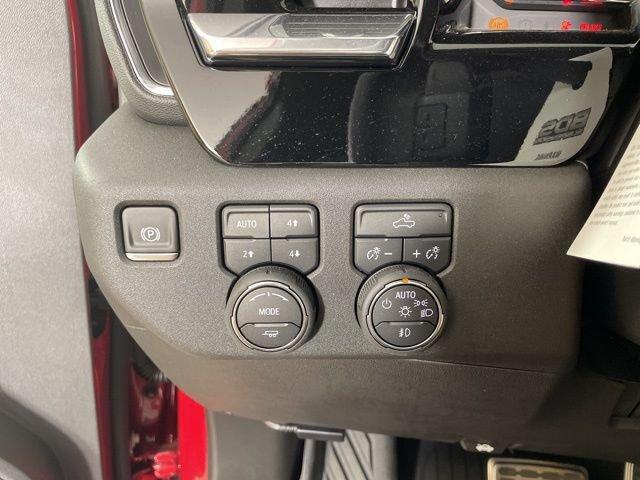 2025 Chevrolet Silverado 1500 Vehicle Photo in PHOENIX, AZ 85014-3381