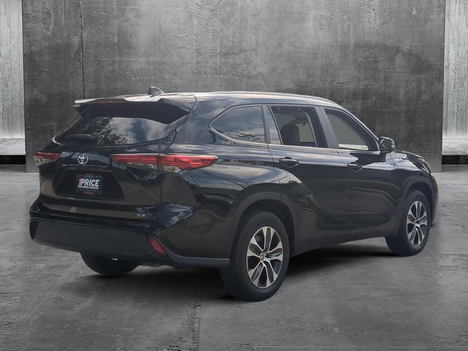 2023 Toyota Highlander Vehicle Photo in West Palm Beach, FL 33417