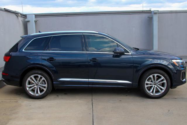 2025 Audi Q7 Vehicle Photo in SUGAR LAND, TX 77478