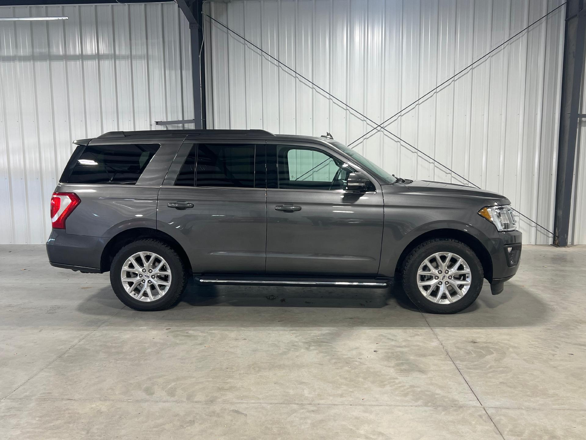 Used 2021 Ford Expedition XLT with VIN 1FMJU1JT7MEA57632 for sale in Kansas City