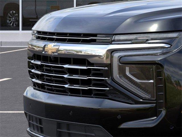 2025 Chevrolet Suburban Vehicle Photo in EVERETT, WA 98203-5662