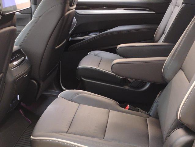 2025 Cadillac Escalade Vehicle Photo in PINEVILLE, NC 28134-8495