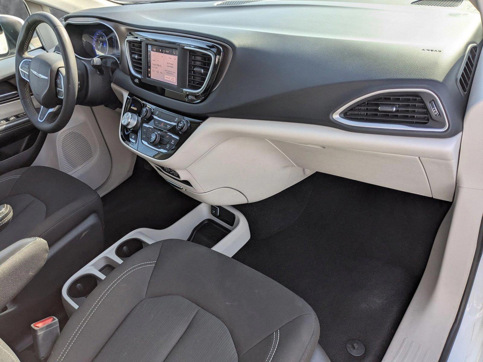 2022 Chrysler Voyager Vehicle Photo in Spokane Valley, WA 99212