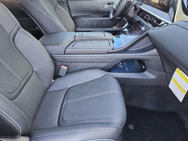 2025 INFINITI QX80 Vehicle Photo in Fort Worth, TX 76132