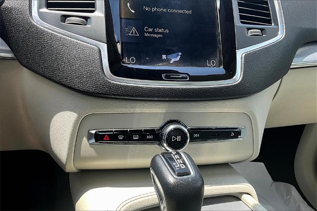 2022 Volvo XC90 Vehicle Photo in Houston, TX 77007