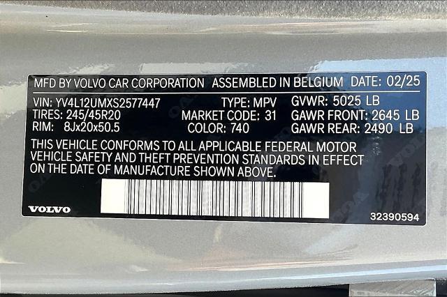 2025 Volvo XC40 Vehicle Photo in Grapevine, TX 76051