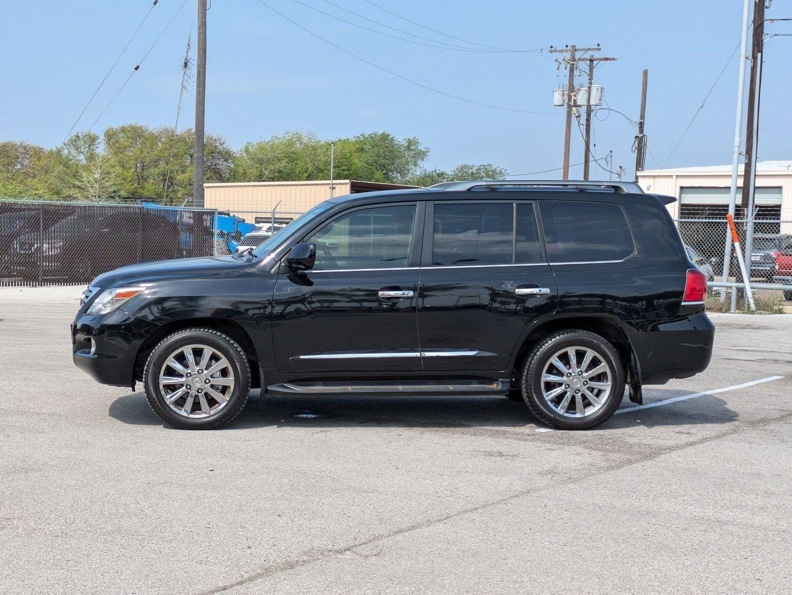 2011 Lexus LX 570 Vehicle Photo in Corpus Christi, TX 78415