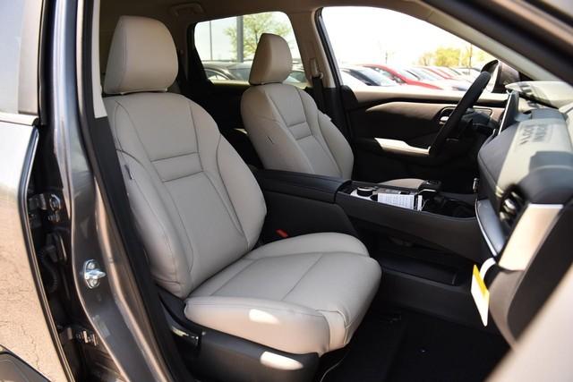 2025 Nissan Rogue Vehicle Photo in Ballwin, MO 63011
