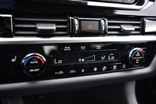 2025 Nissan Pathfinder Vehicle Photo in Ballwin, MO 63011