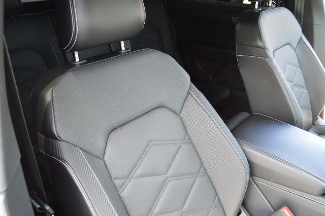 2024 Volkswagen Atlas Cross Sport Vehicle Photo in Houston, TX 77090