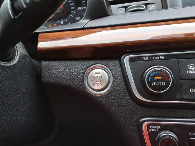 2017 Kia Cadenza Vehicle Photo in Tampa, FL 33612
