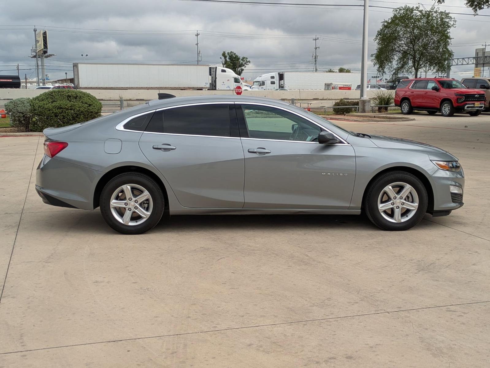 2024 Chevrolet Malibu Vehicle Photo in SELMA, TX 78154-1460