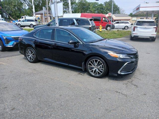 2022 Toyota Camry Vehicle Photo in LEOMINSTER, MA 01453-2952