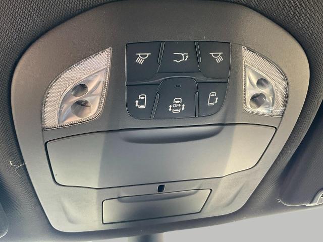 2025 Chrysler Pacifica Vehicle Photo in Kaukauna, WI 54130