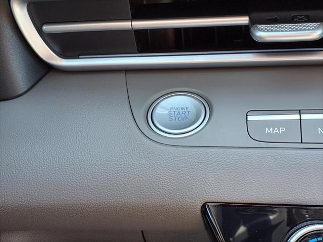 2025 Hyundai ELANTRA Vehicle Photo in Peoria, IL 61615