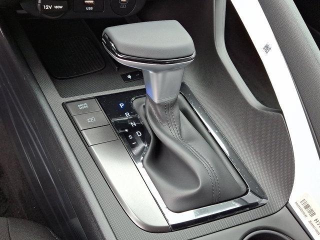 2025 Hyundai ELANTRA Vehicle Photo in Philadelphia, PA 19116