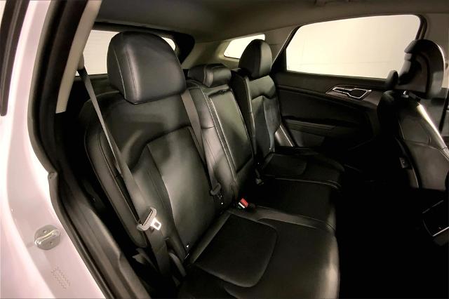 2023 Kia Sportage Vehicle Photo in Lees Summit, MO 64086