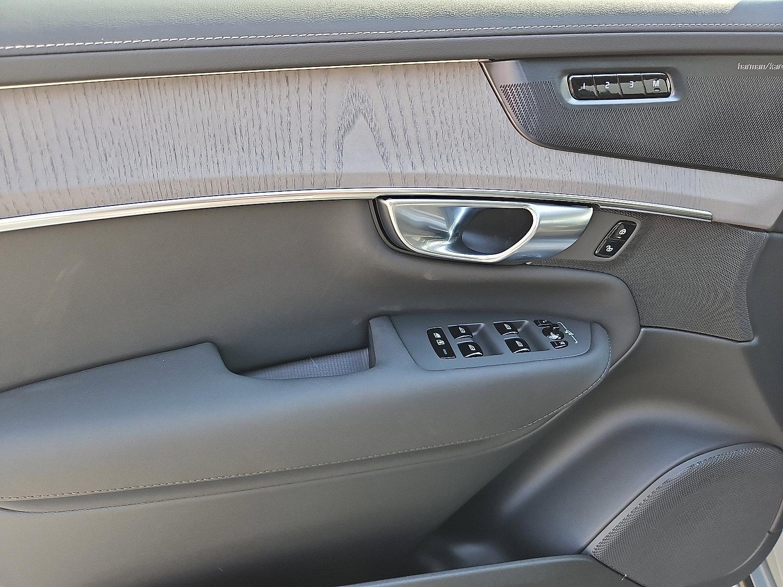 2026 Volvo XC90 Vehicle Photo in Trevose, PA 19053