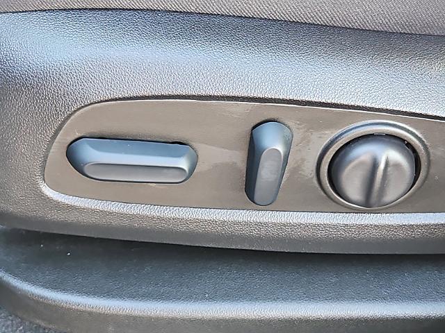 2022 Chevrolet Equinox Vehicle Photo in TREVOSE, PA 19053-4984