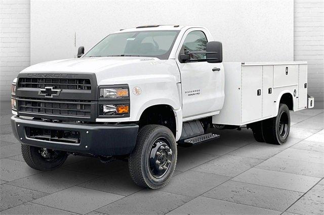 2024 Chevrolet Silverado Chassis Cab Vehicle Photo in INDEPENDENCE, MO 64055-1314