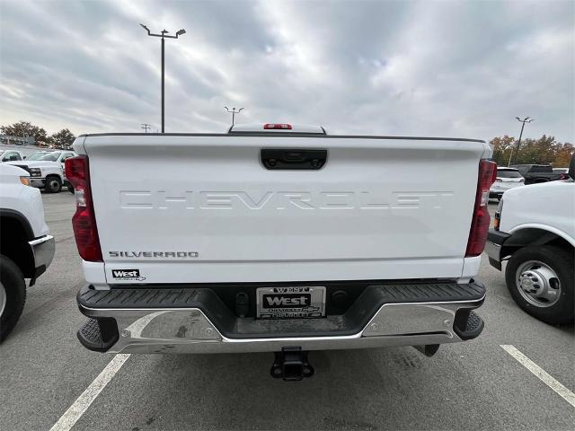 2024 Chevrolet Silverado 3500 HD Vehicle Photo in ALCOA, TN 37701-3235