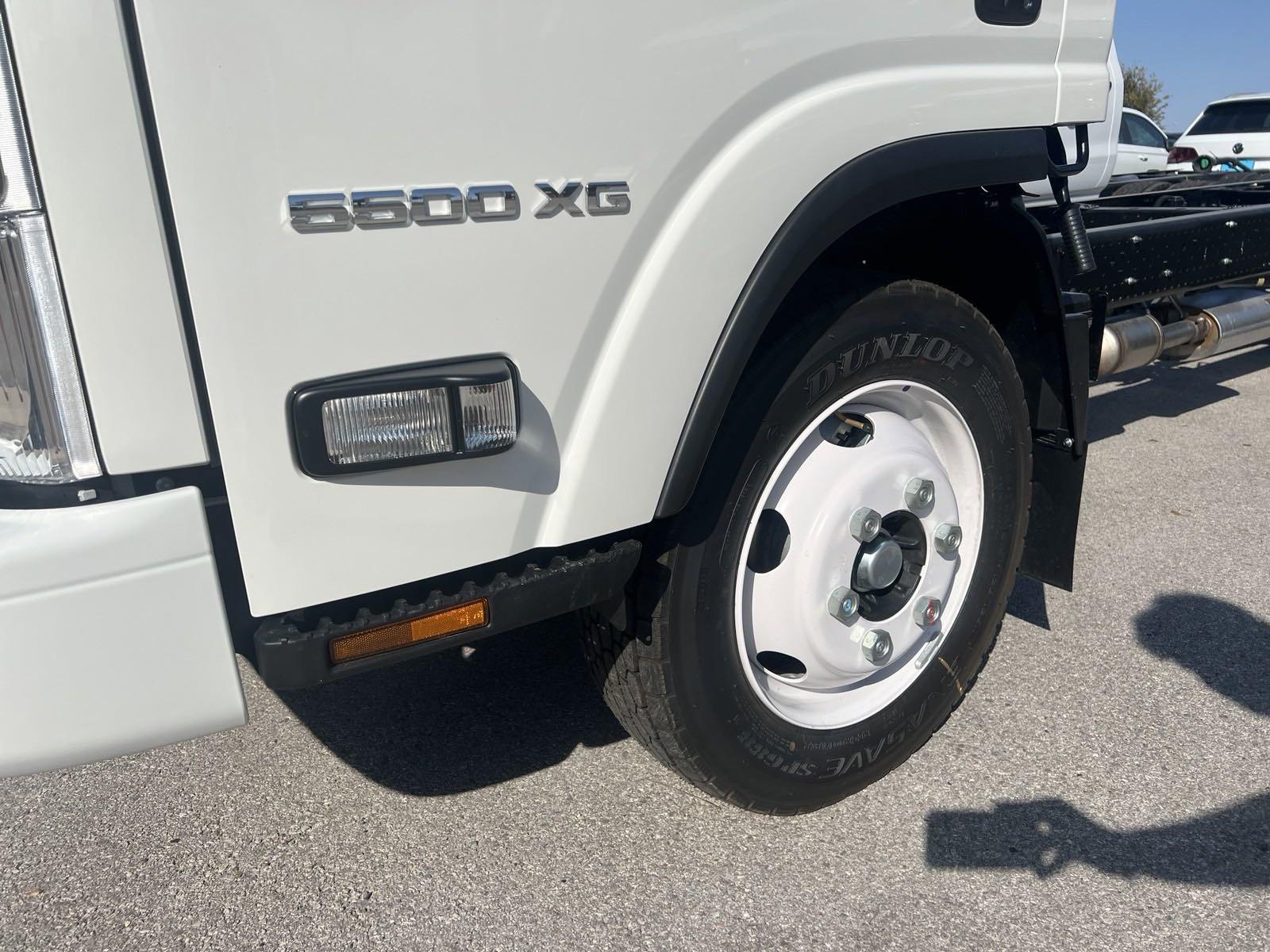 2025 Chevrolet Low Cab Forward 5500 XG Vehicle Photo in GEORGETOWN, TX 78626-7508