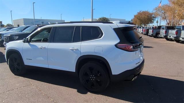 2025 GMC Acadia Vehicle Photo in GOODYEAR, AZ 85338-1310