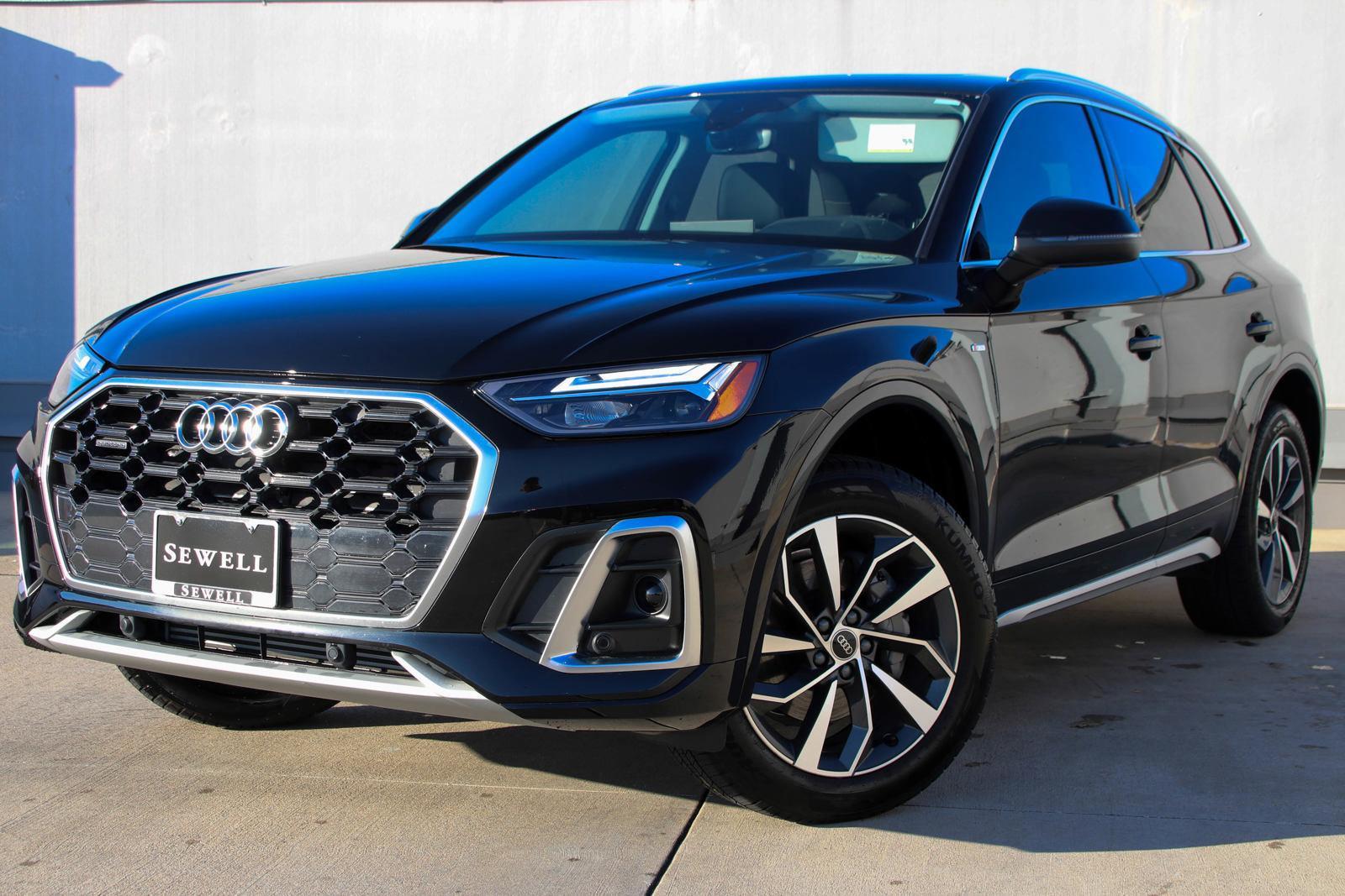 2024 Audi Q5 Vehicle Photo in SUGAR LAND, TX 77478