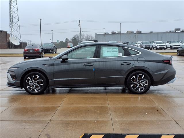 2025 Hyundai SONATA Vehicle Photo in Peoria, IL 61615