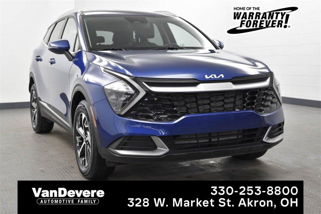 2023 Kia Sportage Vehicle Photo in AKRON, OH 44303-2185