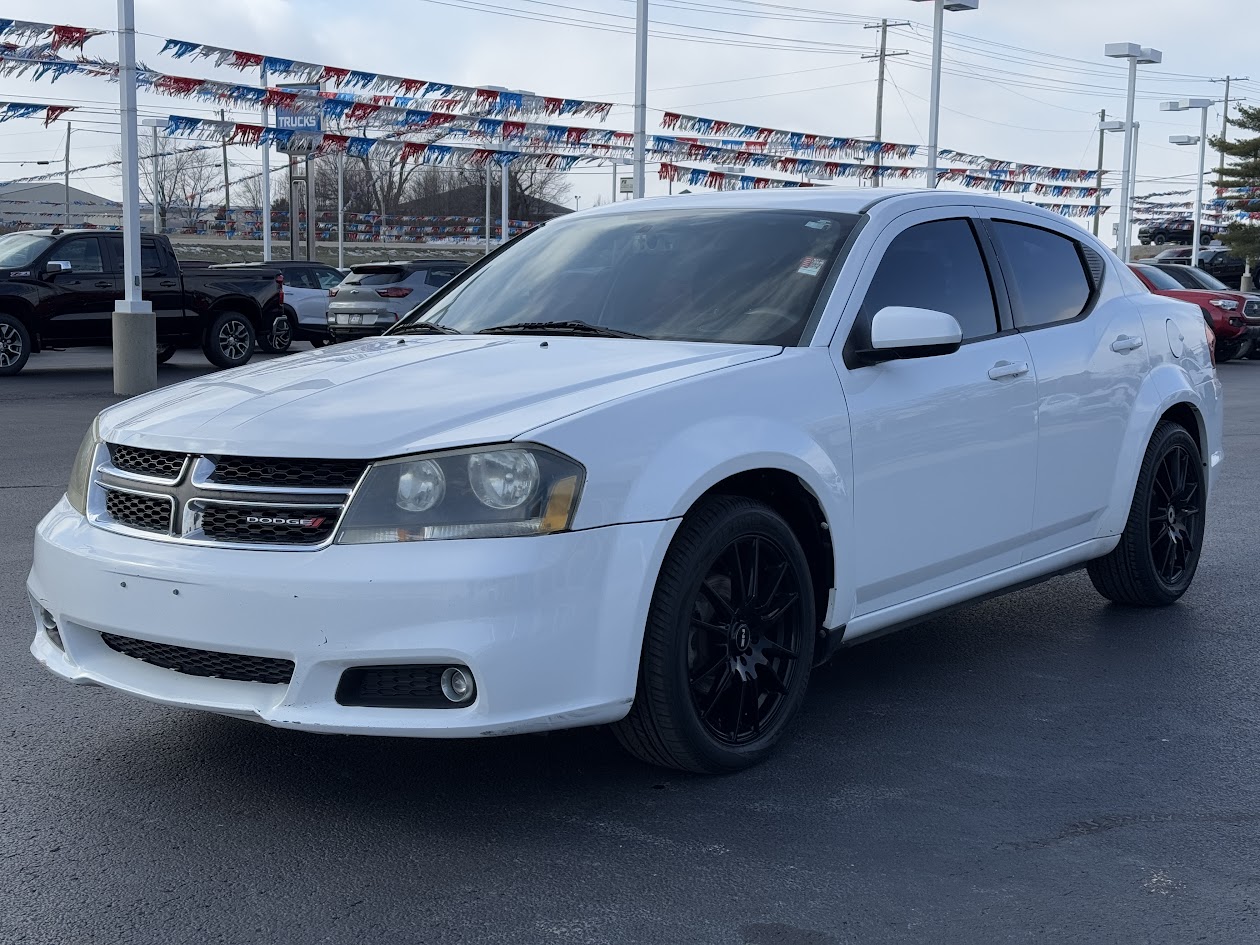 2013 Dodge Avenger Vehicle Photo in BOONVILLE, IN 47601-9633