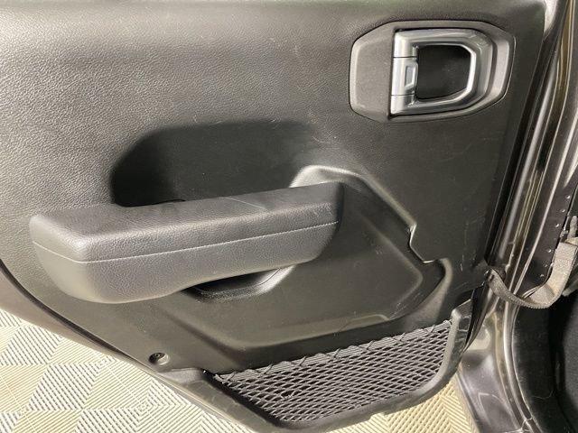 2022 Jeep Gladiator Vehicle Photo in PHOENIX, AZ 85014-3381