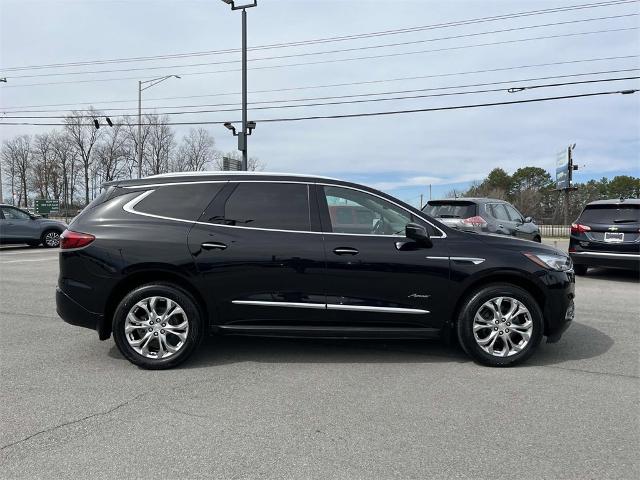 2020 Buick Enclave Vehicle Photo in ALCOA, TN 37701-3235