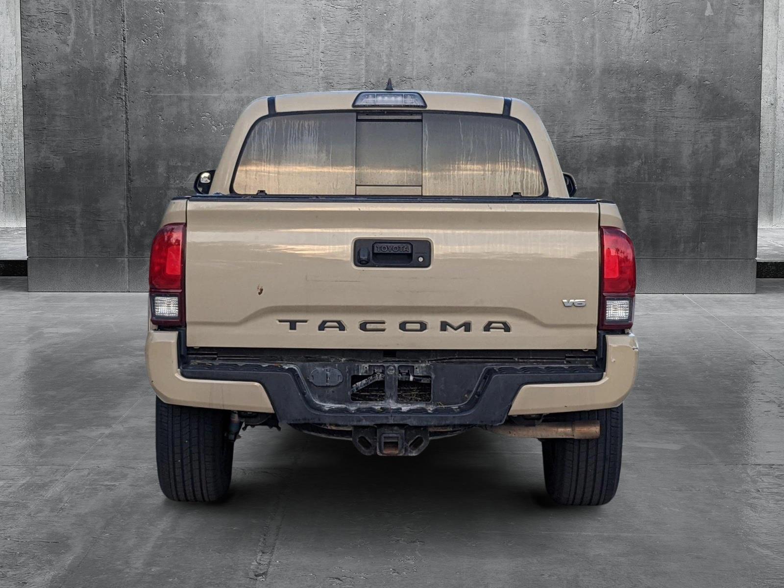 2019 Toyota Tacoma 2WD Vehicle Photo in Davie, FL 33331