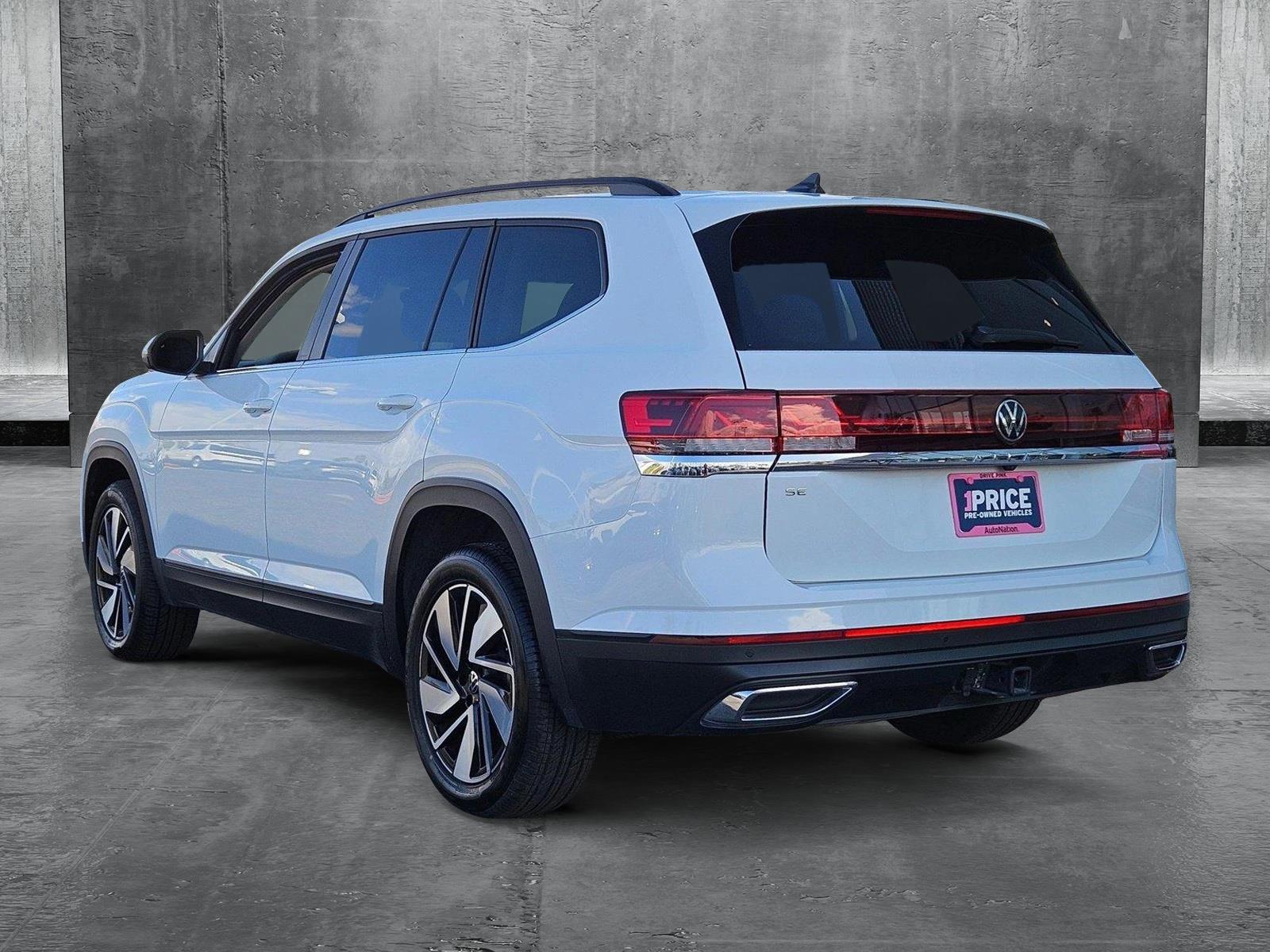 2024 Volkswagen Atlas Vehicle Photo in Peoria, AZ 85382