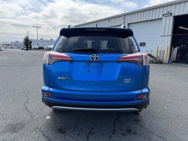 2018 Toyota RAV4 Vehicle Photo in Mechanicsburg, PA 17050-1707