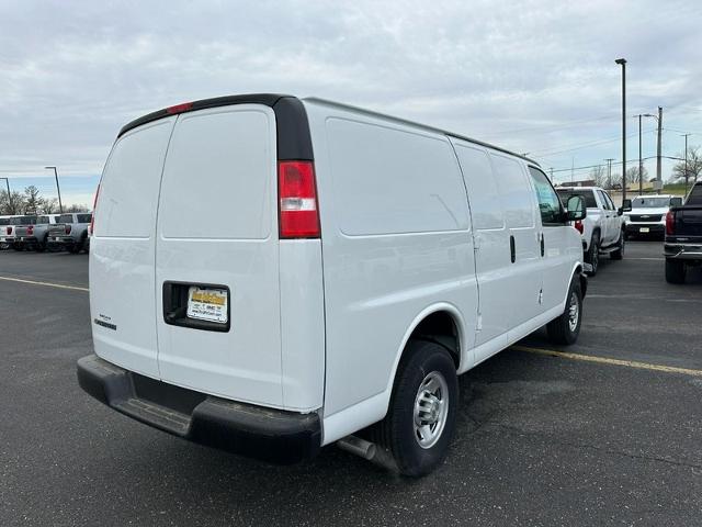 2024 Chevrolet Express Cargo 2500 Vehicle Photo in COLUMBIA, MO 65203-3903