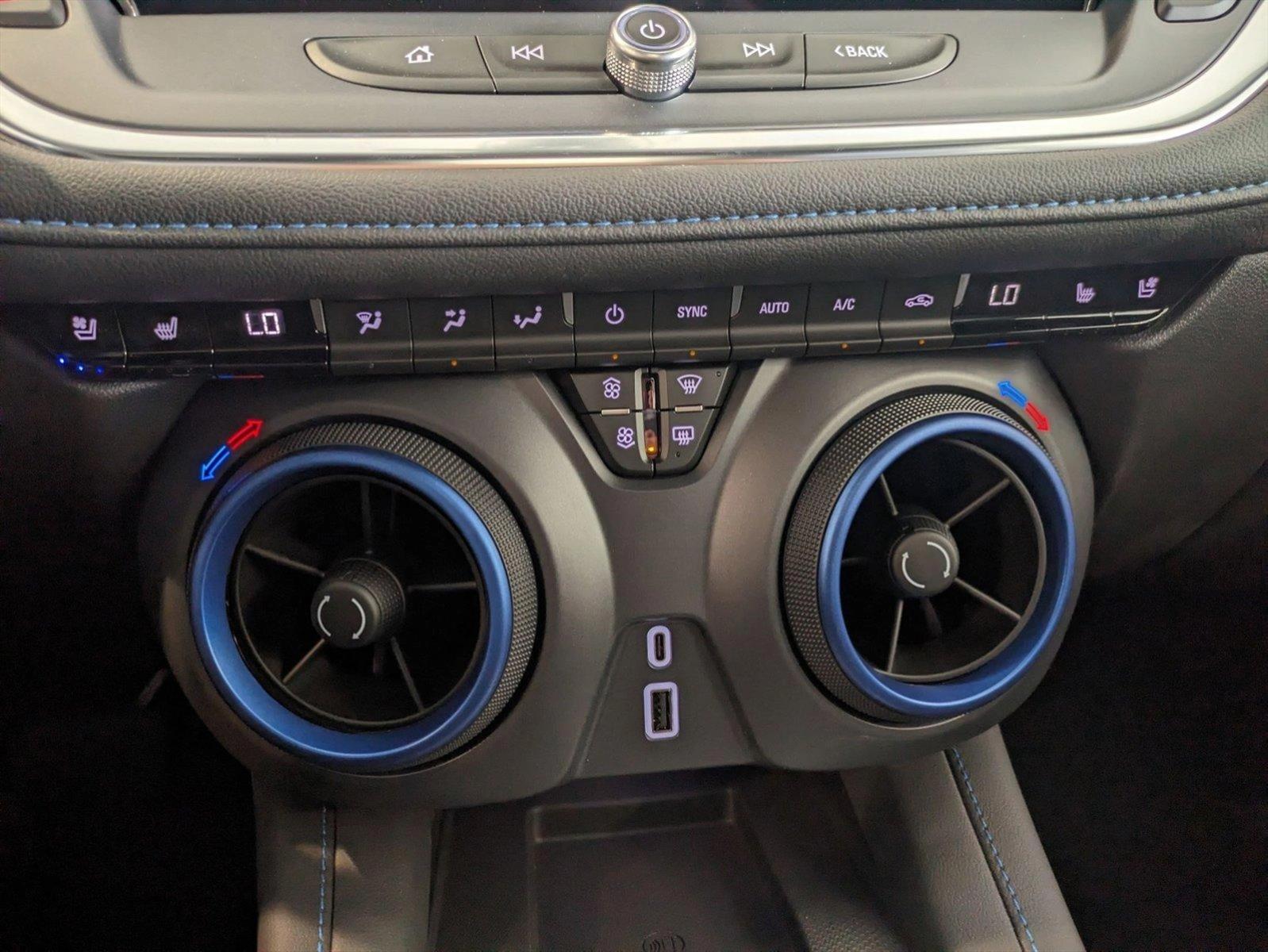 2025 Chevrolet Blazer Vehicle Photo in GREENACRES, FL 33463-3207
