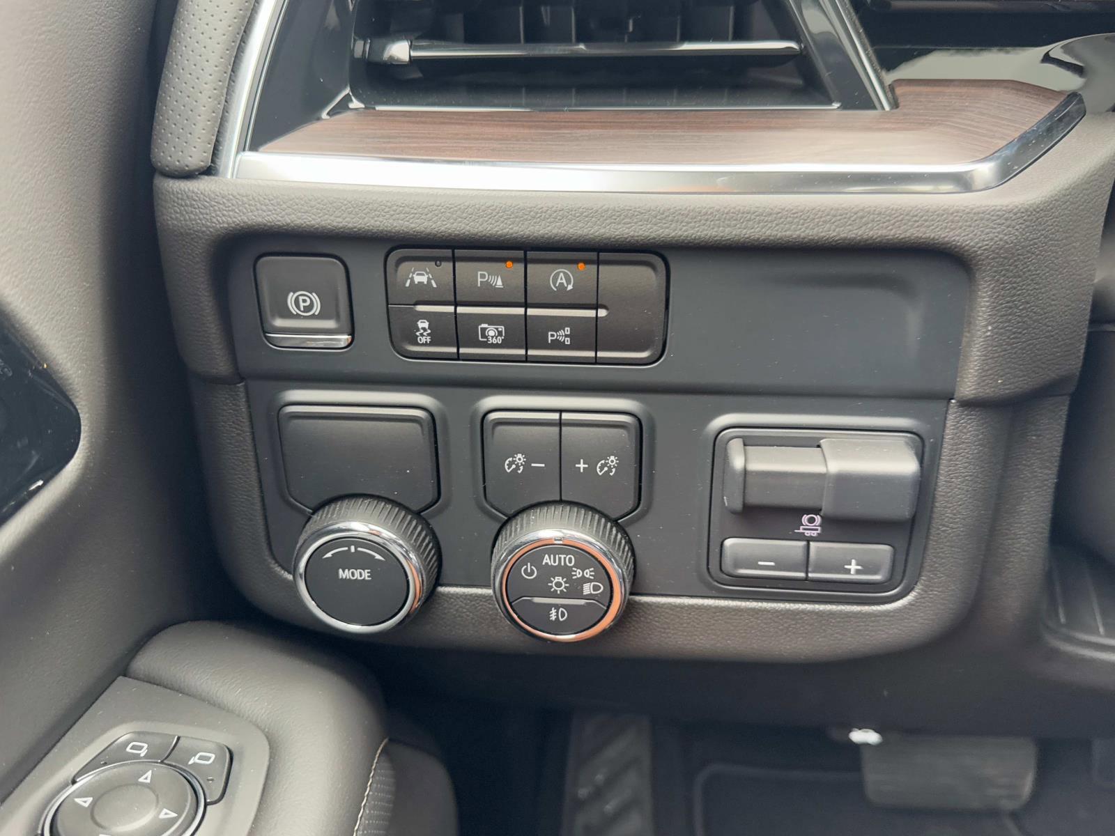 2025 Chevrolet Tahoe Vehicle Photo in LOS ANGELES, CA 90007-3794