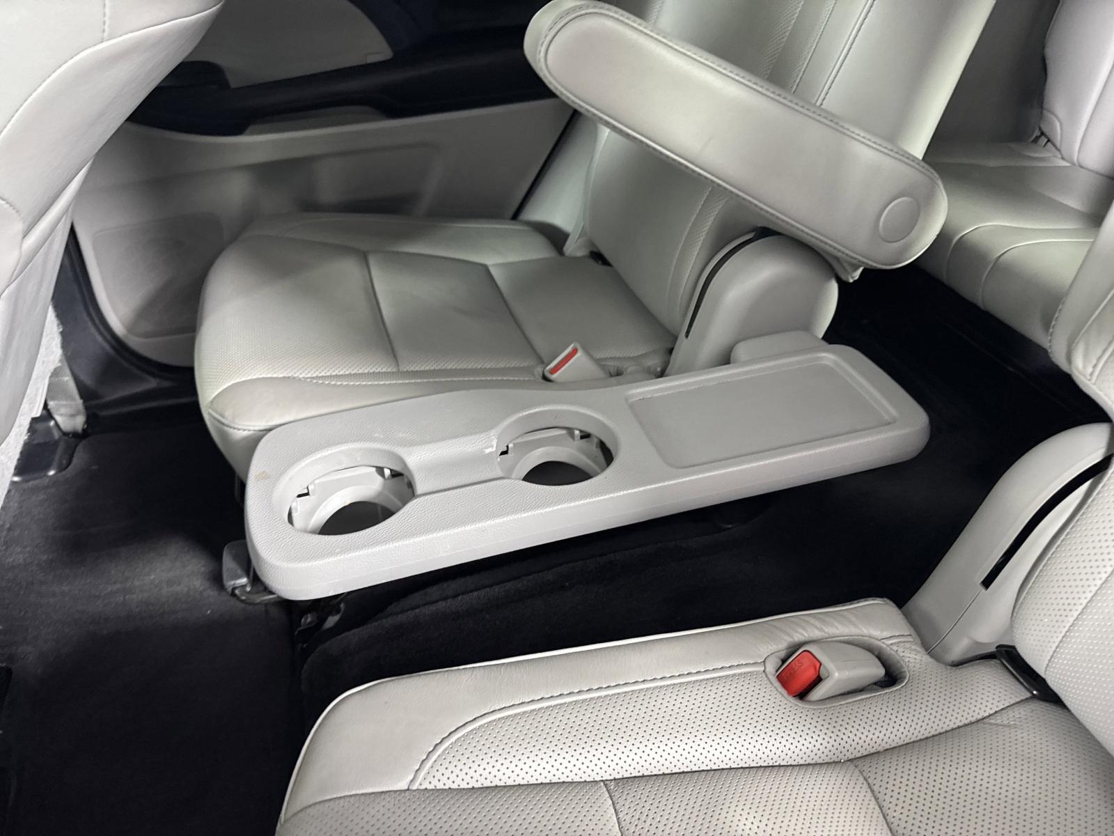 2019 Toyota Highlander Vehicle Photo in GEORGETOWN, TX 78626-7508
