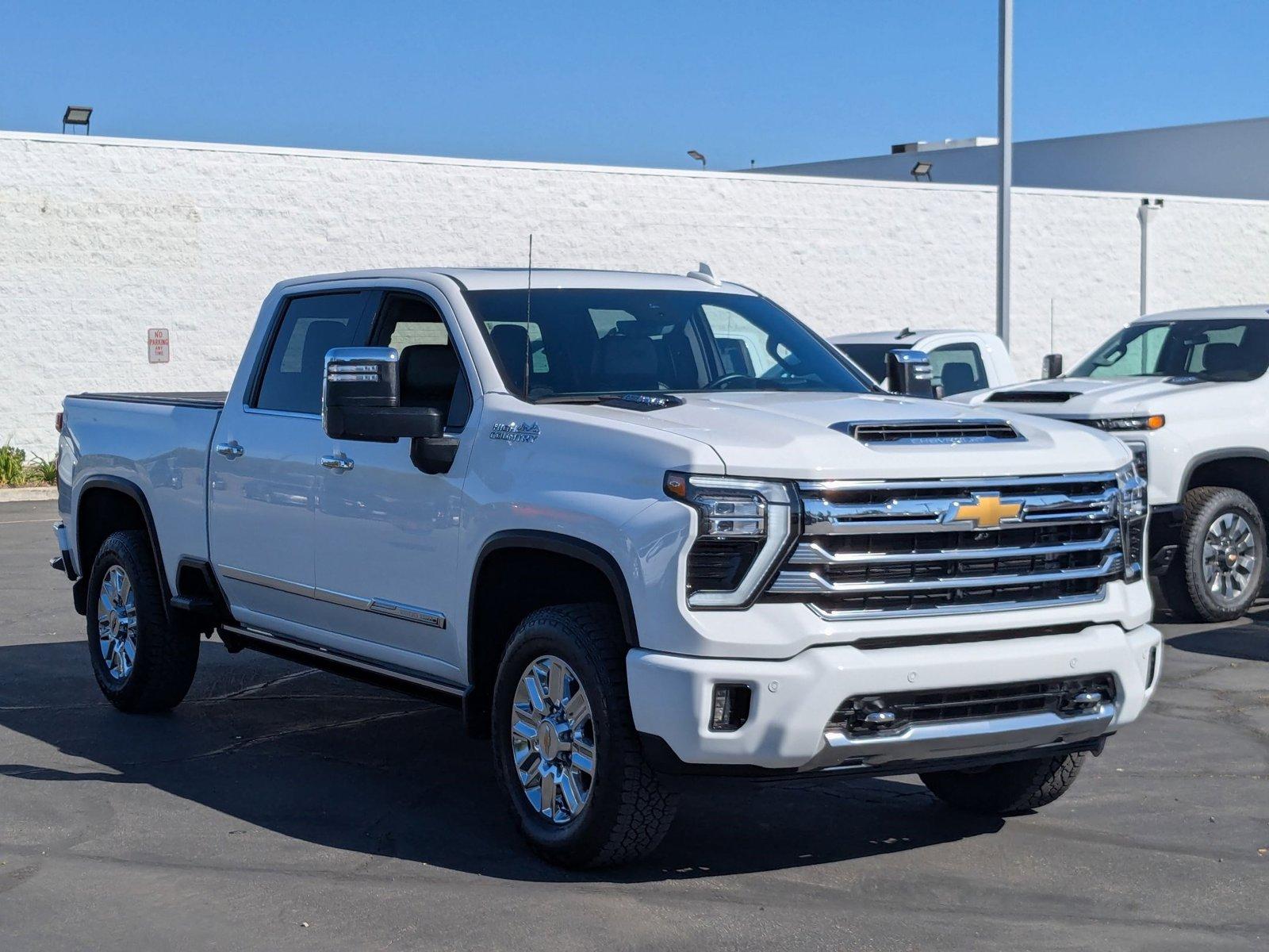 2024 Chevrolet Silverado 2500 HD Vehicle Photo in VALENCIA, CA 91355-1705