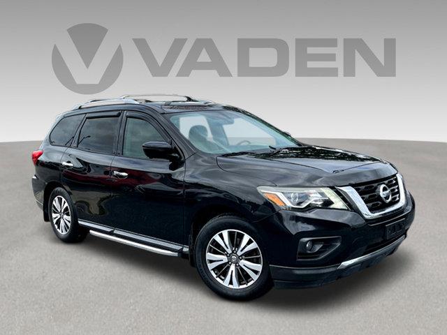 2017 Nissan Pathfinder Vehicle Photo in Savannah, GA 31419