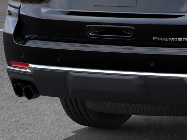 2025 Chevrolet Suburban Vehicle Photo in MOON TOWNSHIP, PA 15108-2571