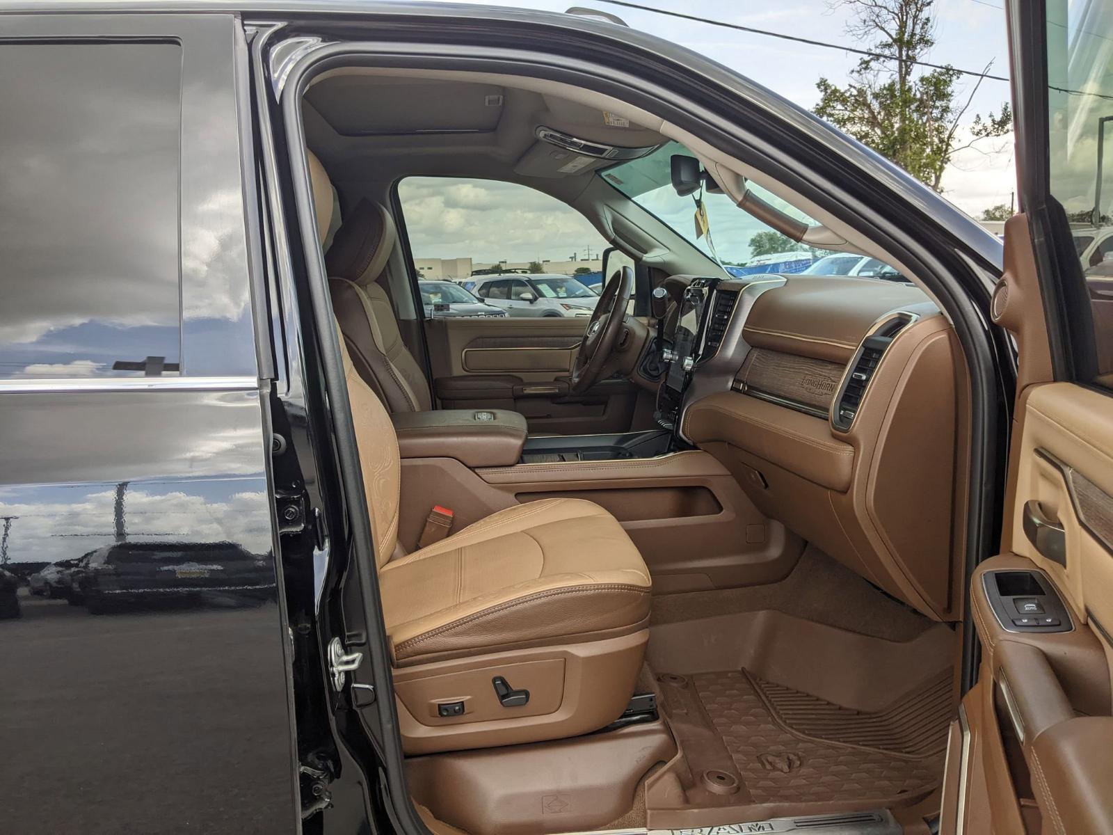 2024 Ram 3500 Vehicle Photo in Seguin, TX 78155
