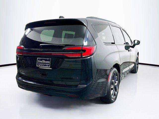 2022 Chrysler Pacifica Vehicle Photo in Doylsetown, PA 18901