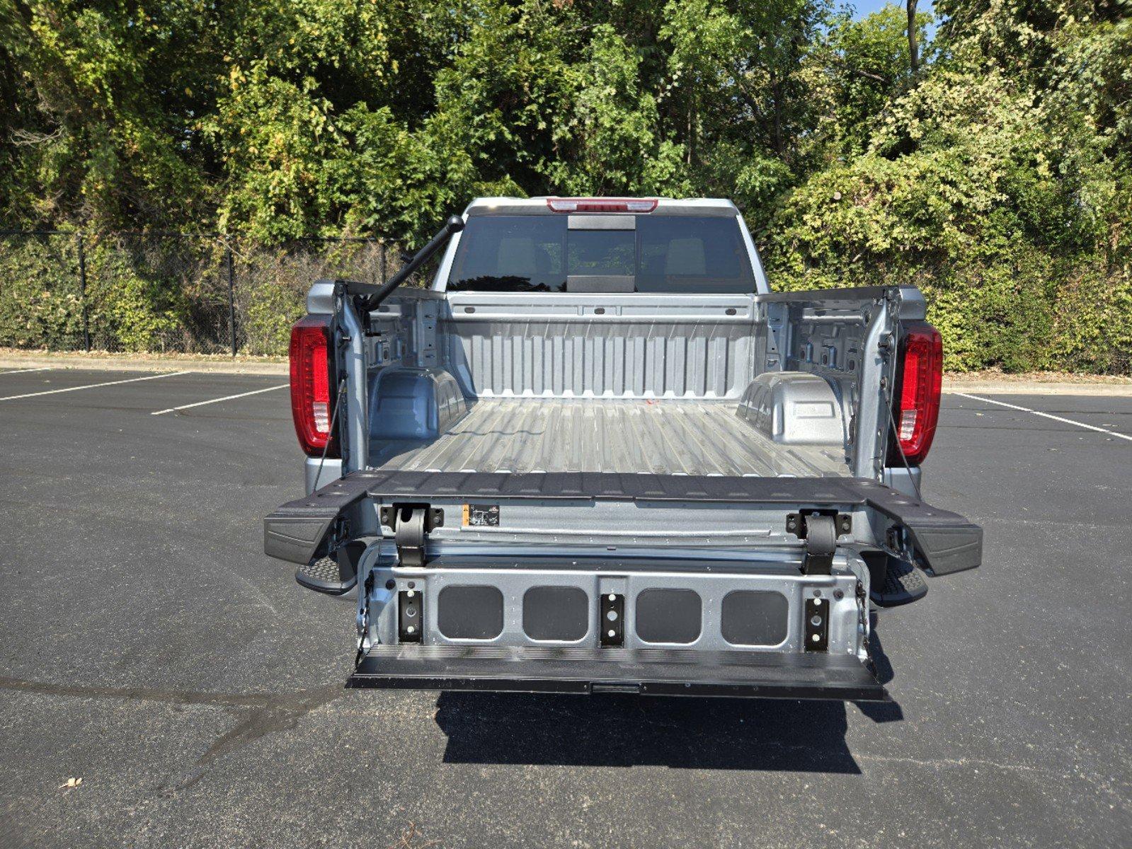 2025 GMC Sierra 1500 Vehicle Photo in DALLAS, TX 75209-3016